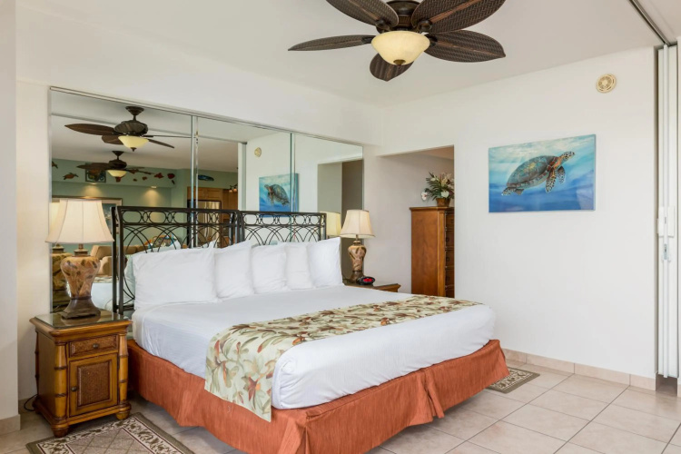 Castle Waikiki Shore photo 24