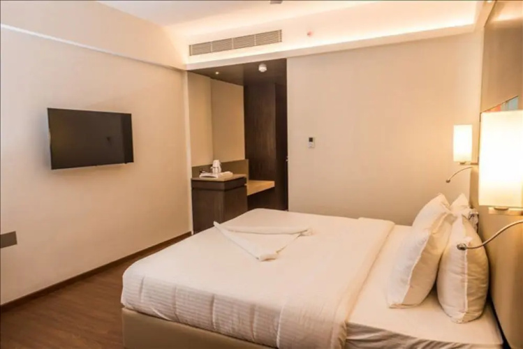 V Hotel