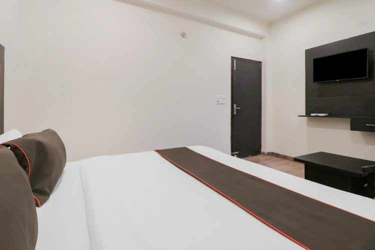 Hotel Green View by OYO Rooms
