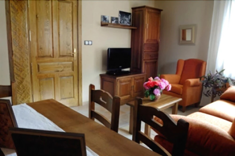 Apartamentos La Borda de Marco