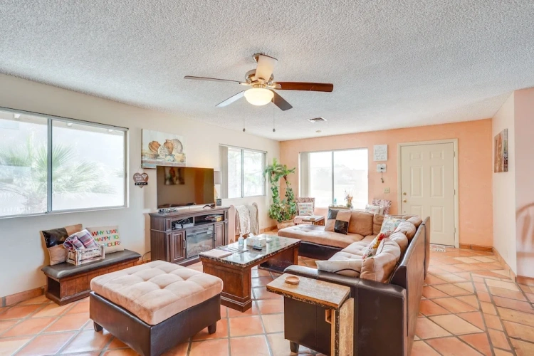 3 Bedrooms Cottage