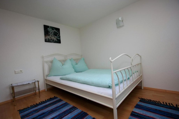 3 Bedrooms Apartment