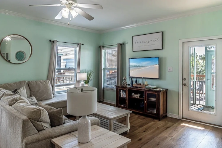 3 Bedrooms Cottage with balcony and with garden view