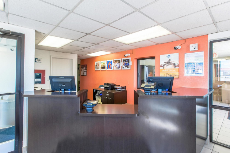 Motel 6 Council Bluffs, IA - Omaha East