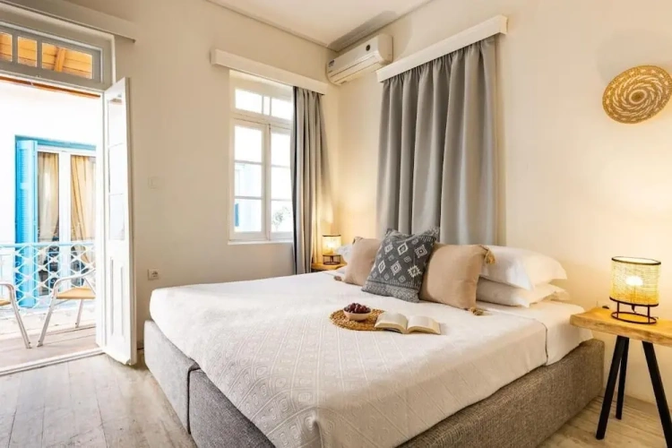 Deluxe Apartment with balcony and with city view