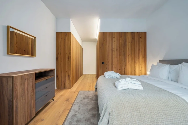 2 Bedrooms Luxury Apartment