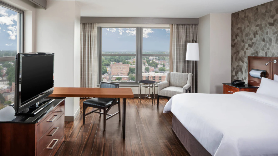 Standard Double room with city view