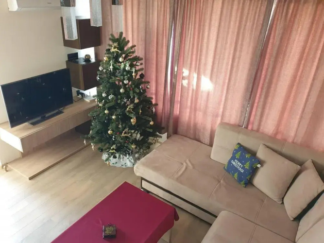 2-bed - Sleeps 4 - w Parking