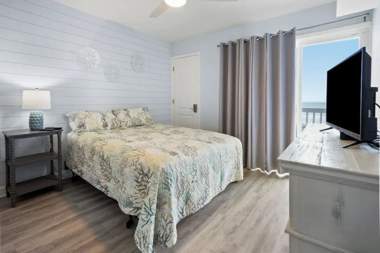 Raintree Villas 2F