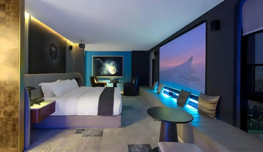 Fenglin Evening Movie Hotel