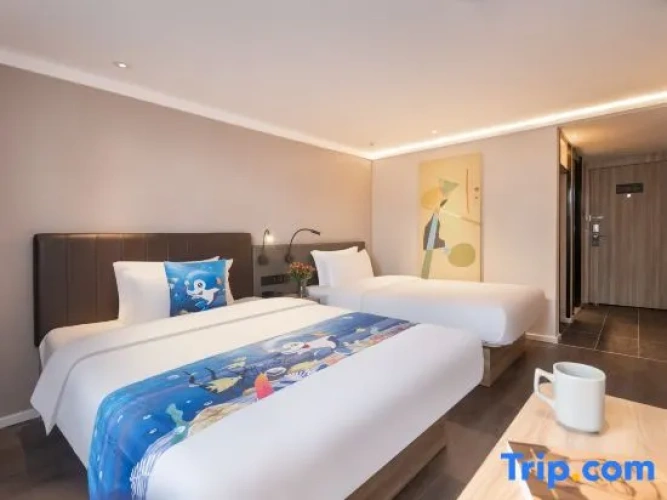 Standard Double room with view