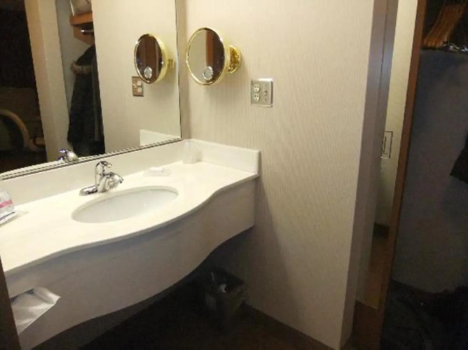 Humphry Inn & Suites photo 10