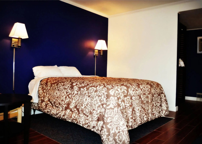 Town House Motel