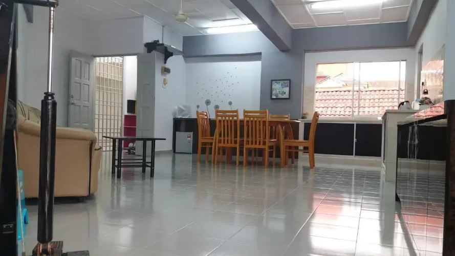 Coastside Homestay
