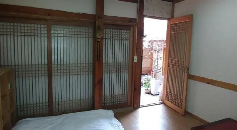 Charm Hanok Guest House