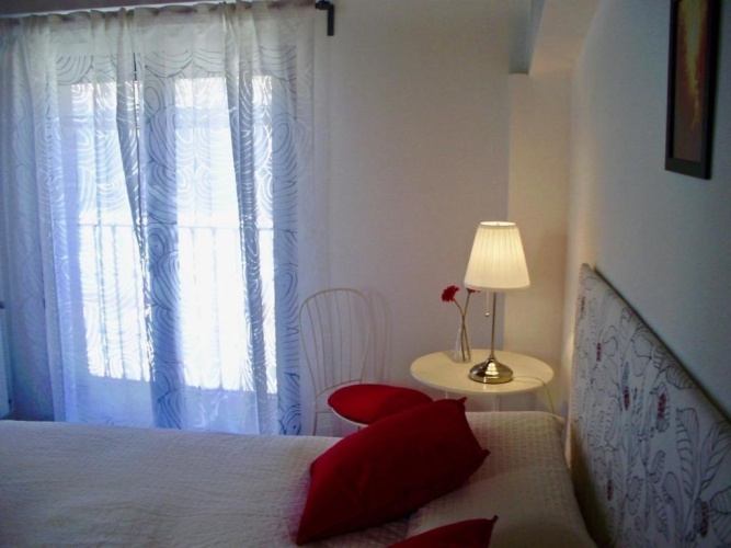 5 Bedrooms Cottage