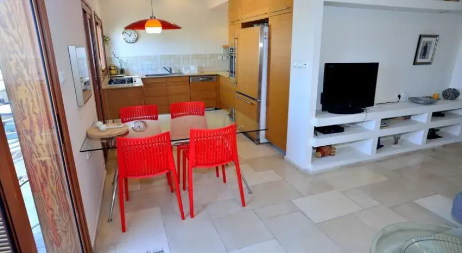 Ziv Apartments - Yehuda Hayamit