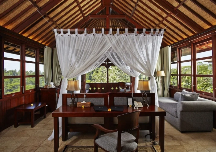2 Bedrooms Villa with balcony