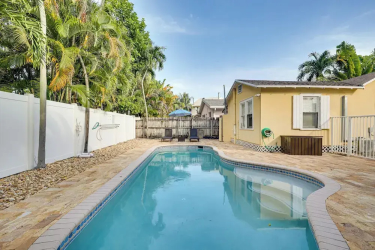 Pool Access & Patio: Modern Fort Lauderdale Home