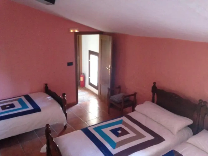 2 Bedrooms Cottage