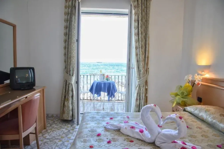 Standard Double room with sea view