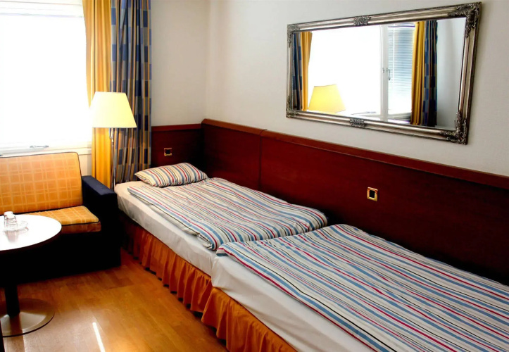 City Hotel