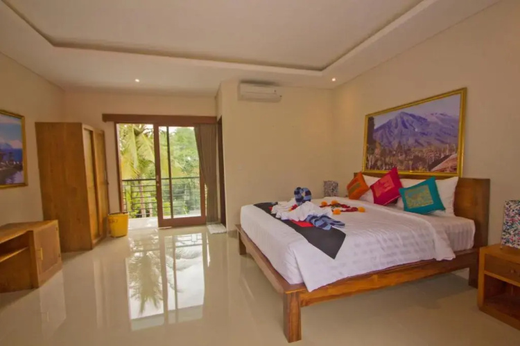 Ratna villa 4