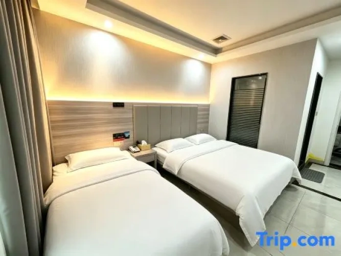 Standard Twin Family room