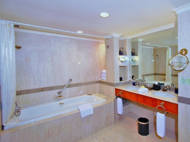Grand Suite with view