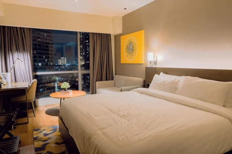 Classic Double Suite with city view