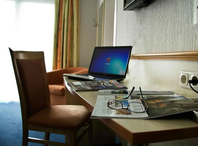 Airport Hotel Karsten