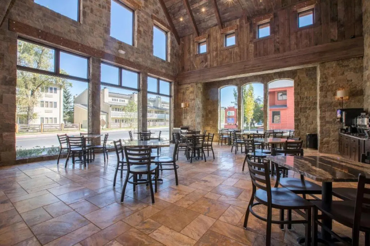 Elk Country Inn photo 29