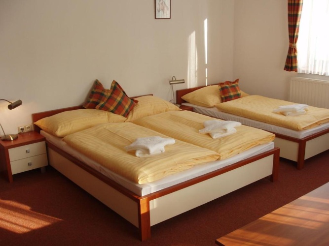Standard Triple room with balcony