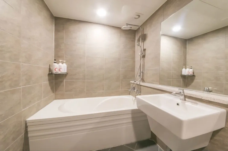 1 Bedroom Deluxe Twin room with city view