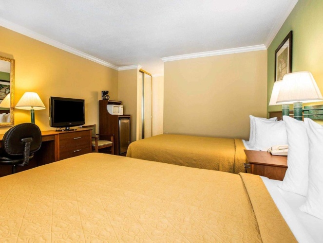 Standard Quadruple room