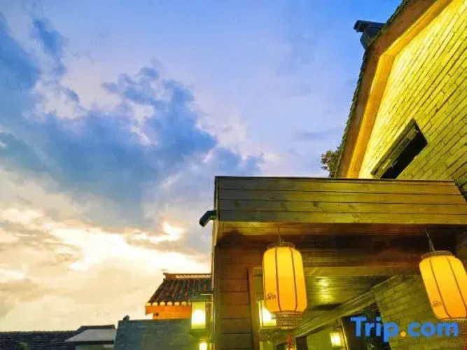 Maying Bookstore Homestay