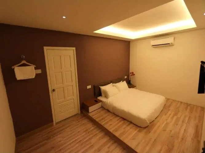 4 Bedrooms Cottage