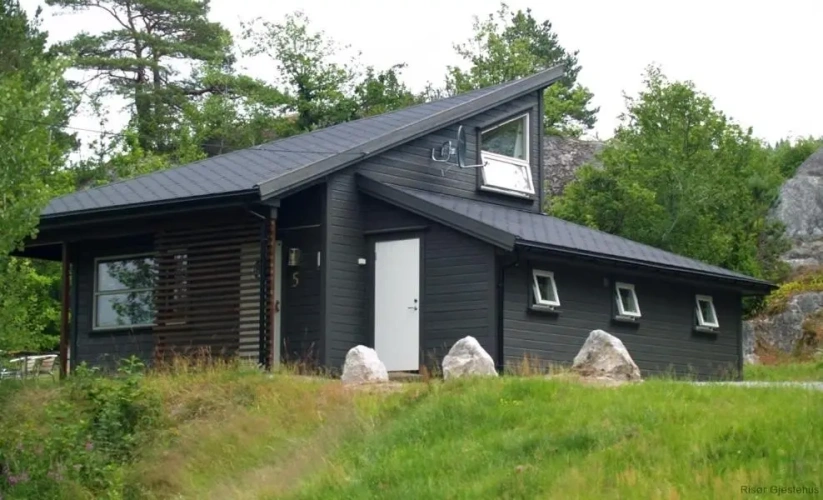 3 Bedrooms Cottage