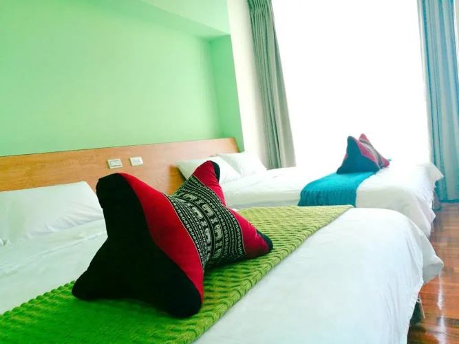 198 Red Hat B&B