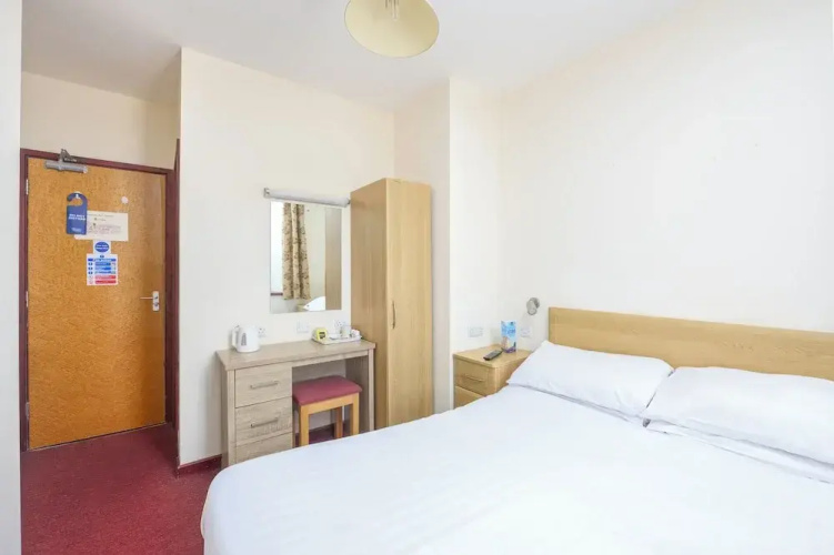 Sandringham Hotel