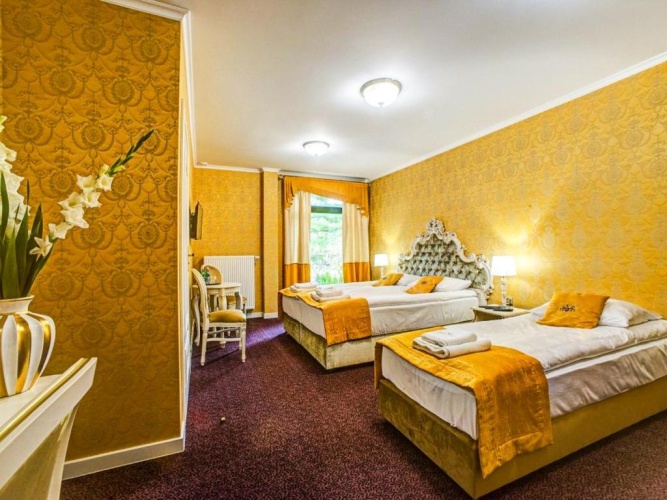 Standard Triple room with balcony