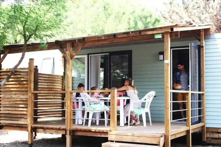 Mobilhome in Bessan With Terrace