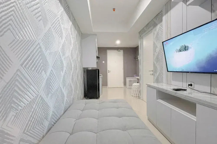 Grey Toned 1Br Apartment Tamansari Skylounge Makassar