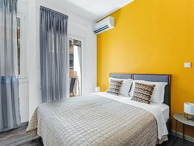 Sanders Center - Nice Studio Apt With Balcony