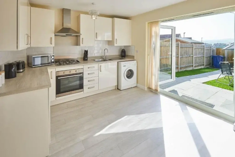2 Bedrooms Cottage