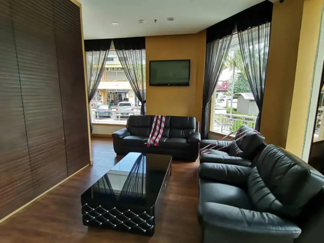 Grand Eastern Hotel Sdn Bhd ( 877519-A )