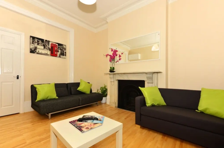 Apartment with balcony