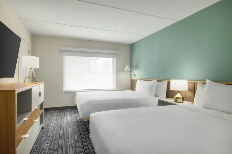 1 Bedroom Accessible Suite