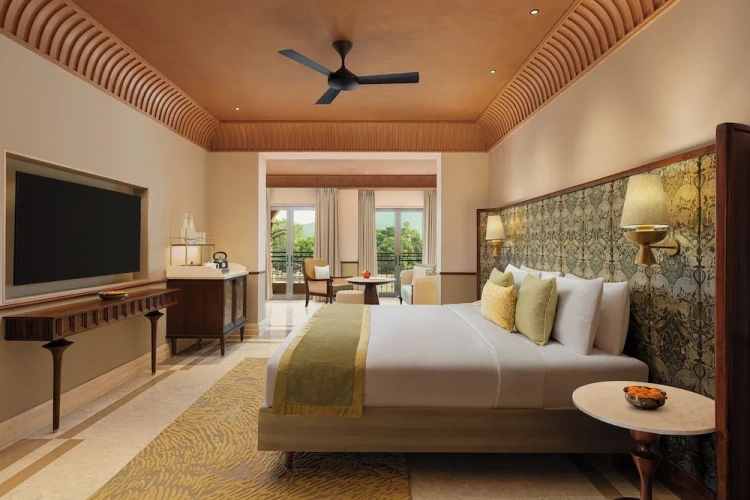 Grand room