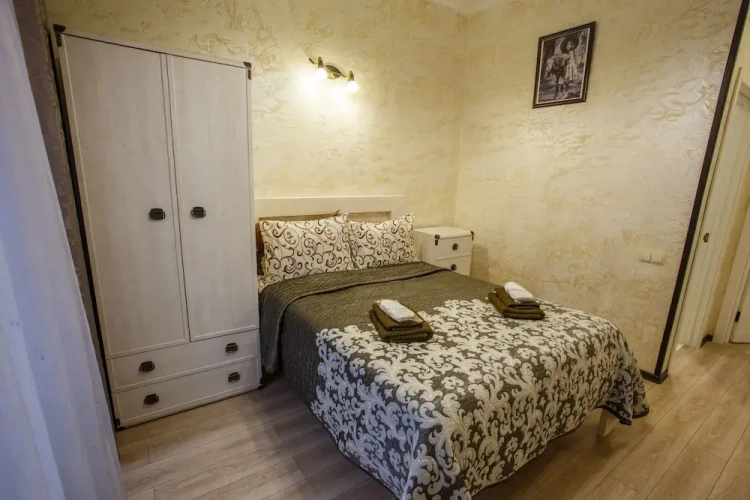 2 Bedrooms Standard Quadruple Family room with mountain view